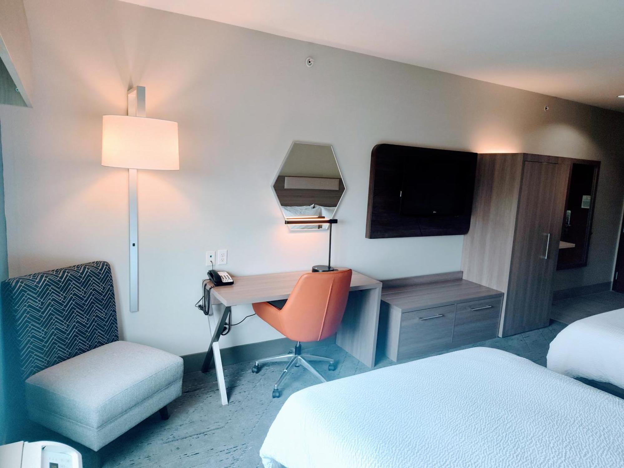 Holiday Inn Express Kenedy By Ihg Esterno foto