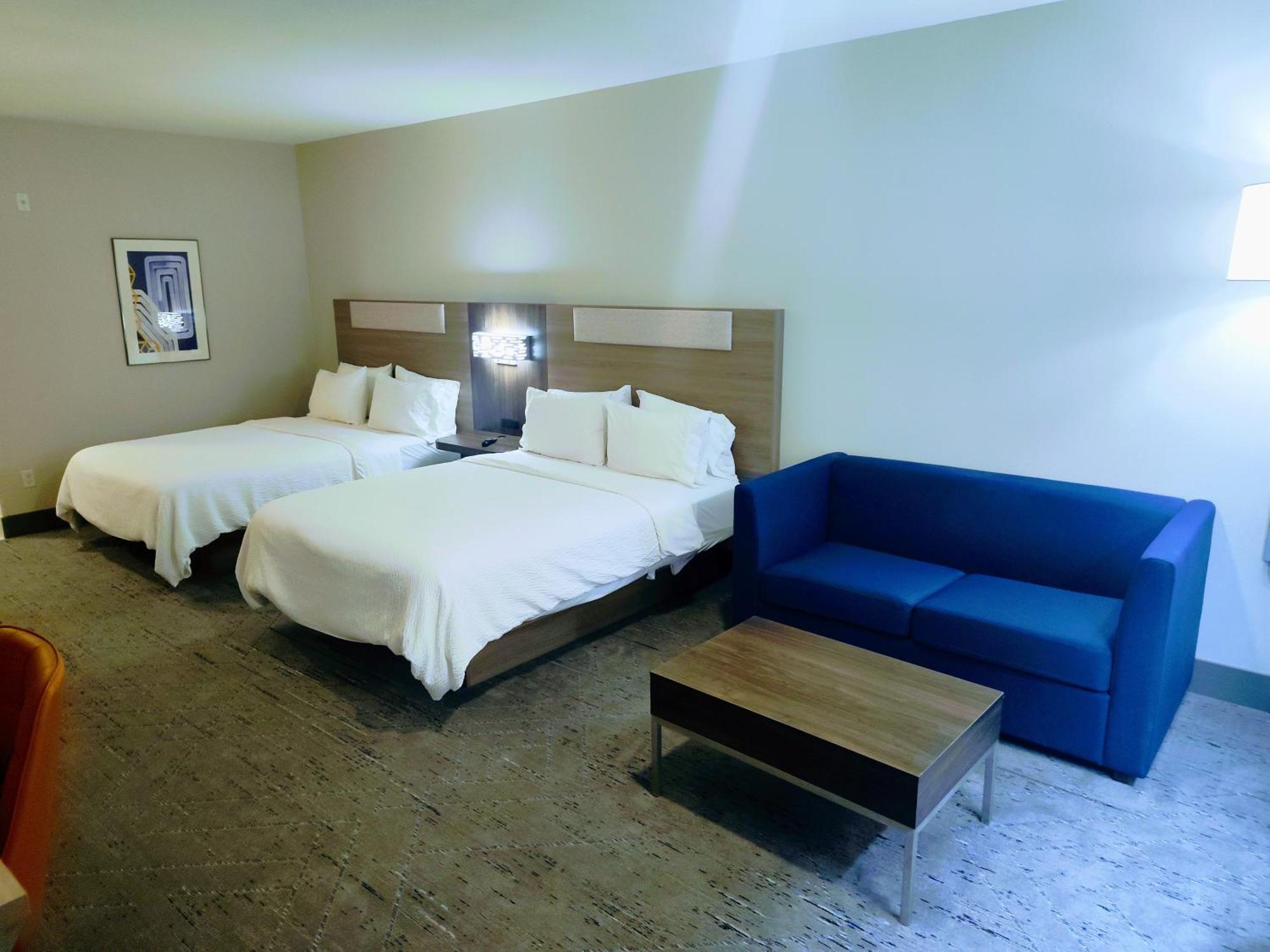 Holiday Inn Express Kenedy By Ihg Esterno foto