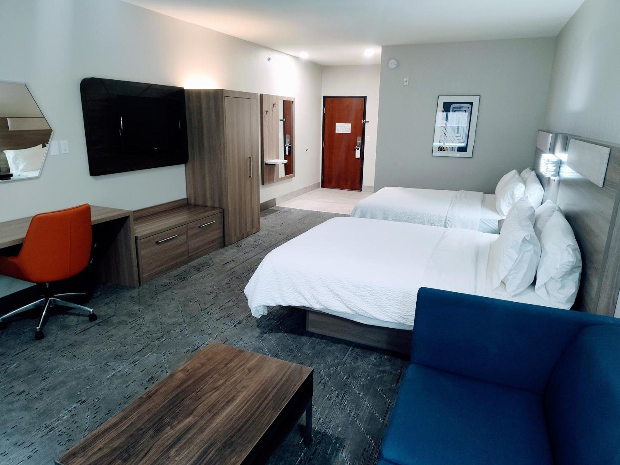 Holiday Inn Express Kenedy By Ihg Esterno foto