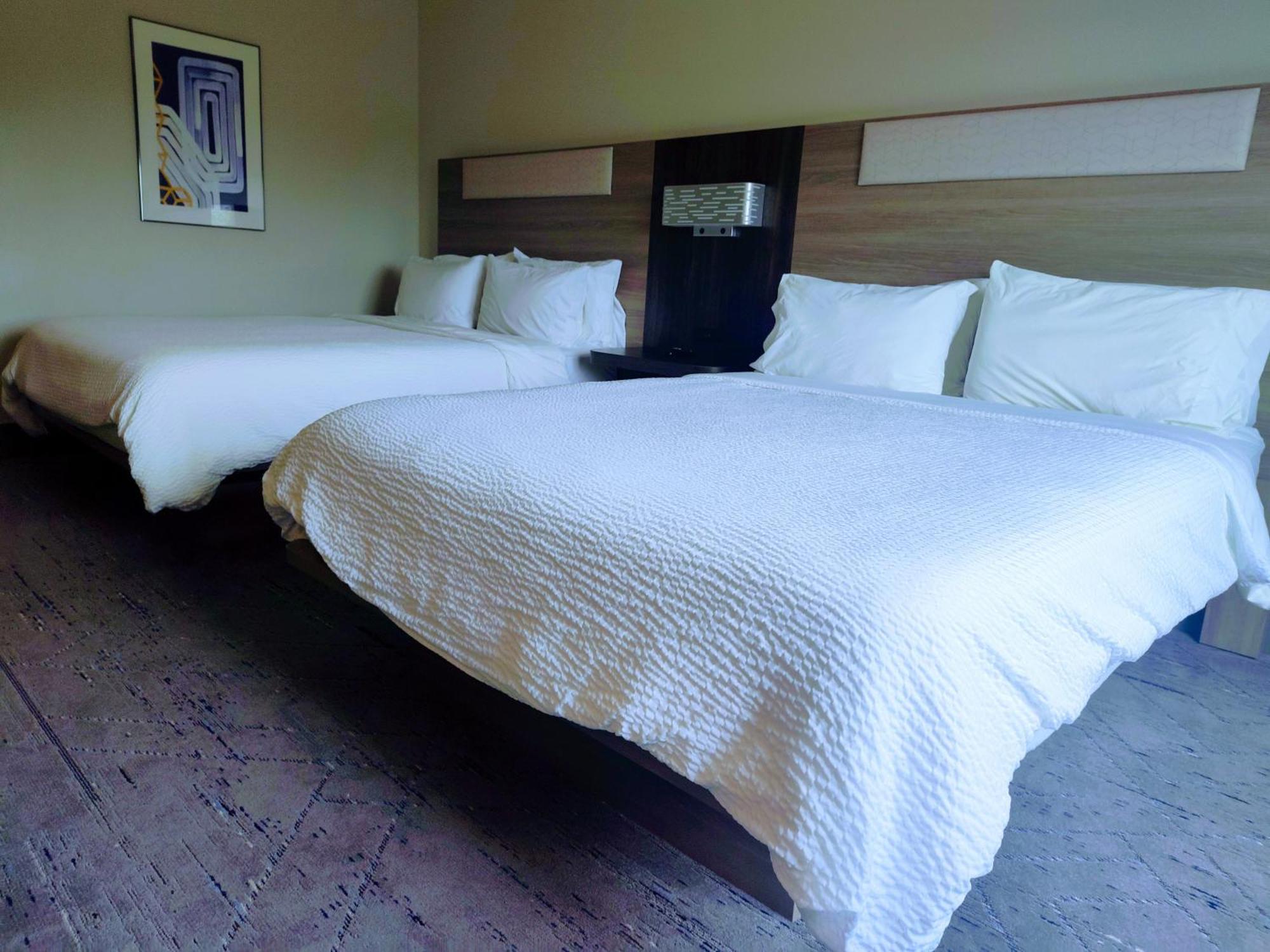 Holiday Inn Express Kenedy By Ihg Esterno foto